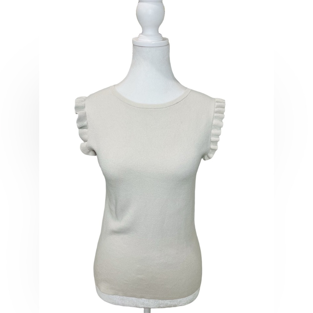 Ann Taylor • Women’s Ivory Crew Neck Ruffle Sleeve Top XS EUC